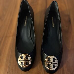 Tory Burch Black and Gold Heels with Iconic Design